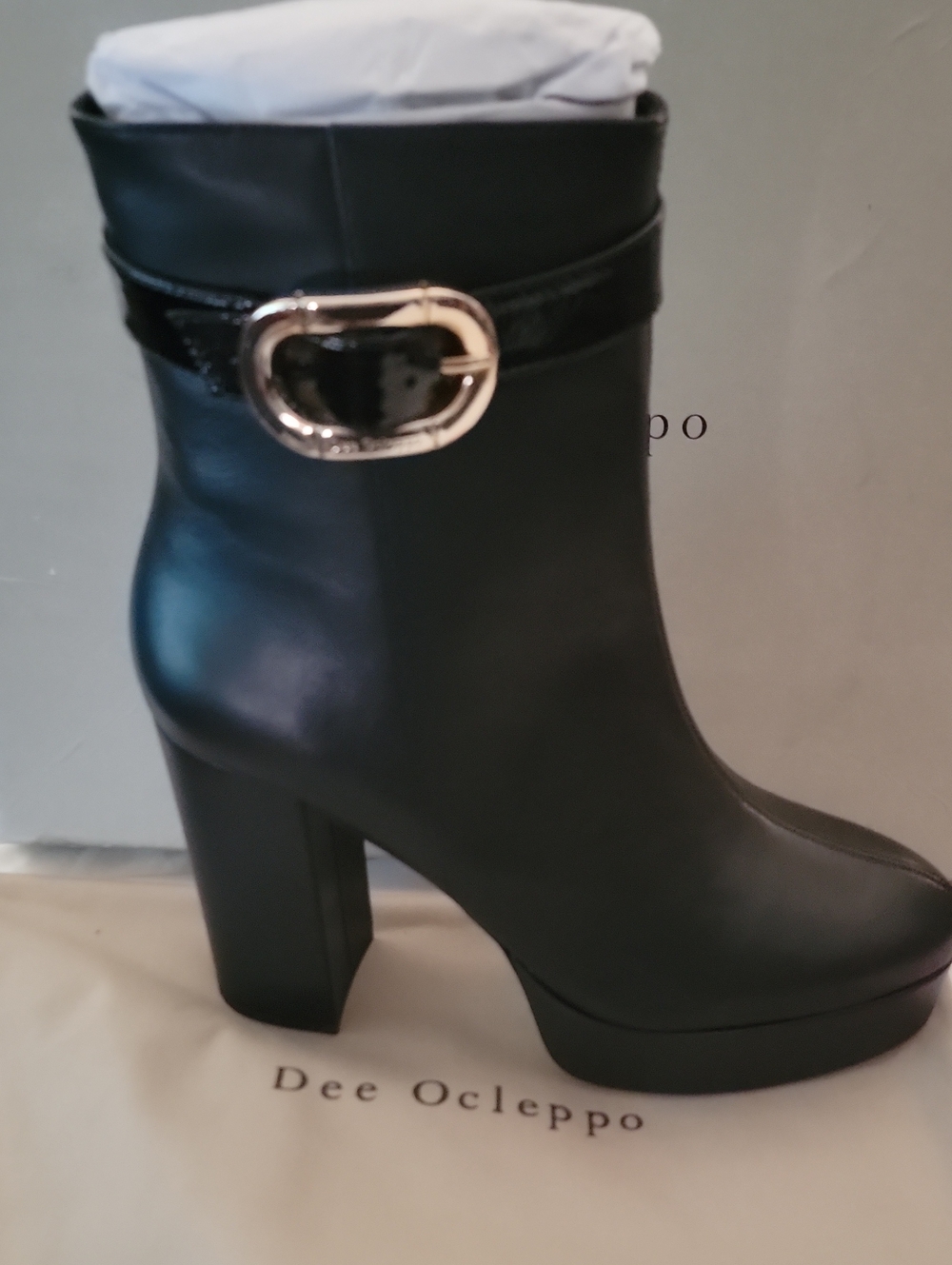Dee Ocleppo NWT Black Platform Ankle Boot with Zipper Inside